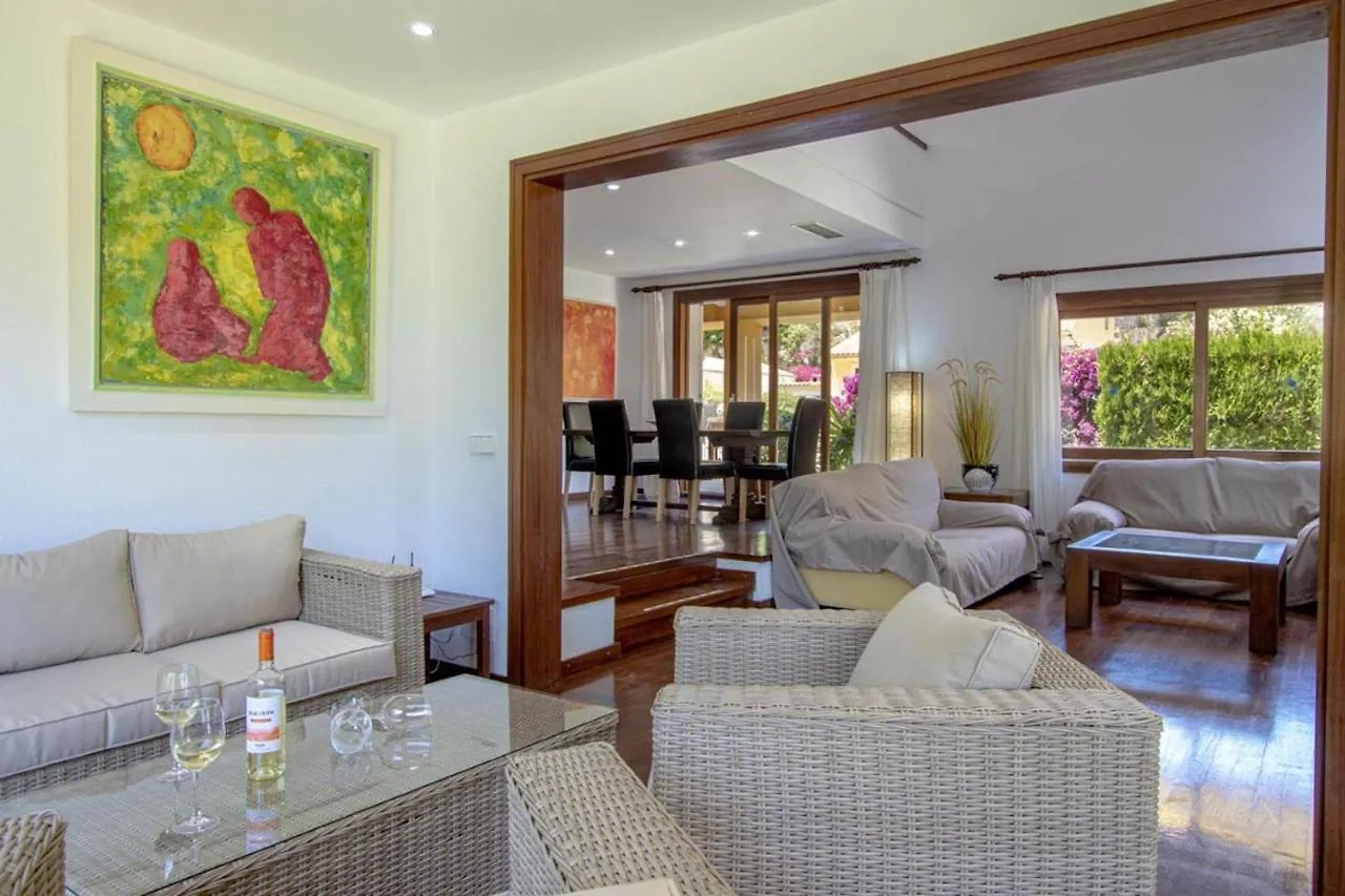 Formosa Villa Cala de Sant Vicenc Spanien
